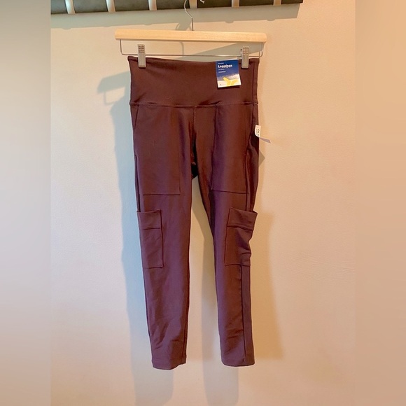 Old Navy 7/8 Ankle cargo leggings in Boxwood color - Picture 1 of 6